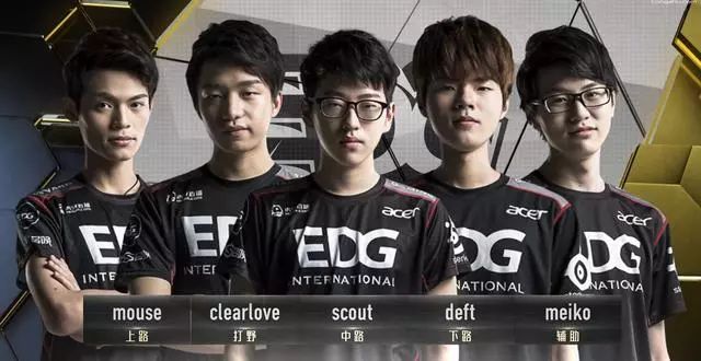 她们凭借着 她们凭借着